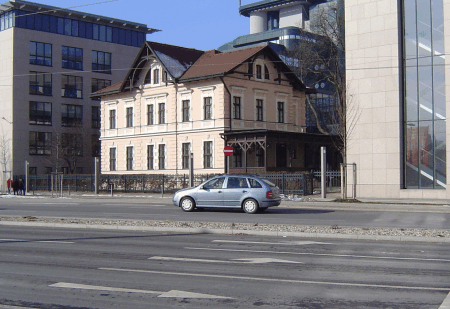 Raiffaisen-B�ro, Sieg des Denkmalschutzes gegen die Bankgiganten