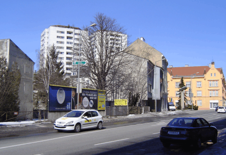 Blick von Rennbahnstr. Richtung Neugeb�udeplatz, Wohnt�rme