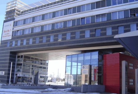 B�rogeb. beim Eingang ins Regierungsviertel