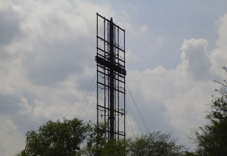 Papstkreuz. Hier hielt der Paps einmal eine Messe