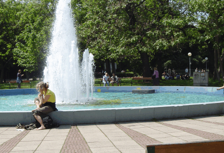 Brunnen zwischen Planetarium und Kaiserwiese
